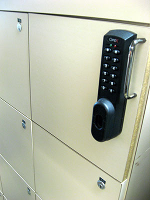 100 Series cabinet eLock, HID Prox reader with keypad, installed on equipment cabinet
